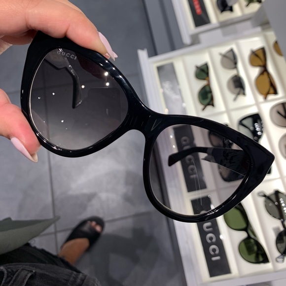 ISO GUCCI black cat eye sunglasses - Picture 1 of 3